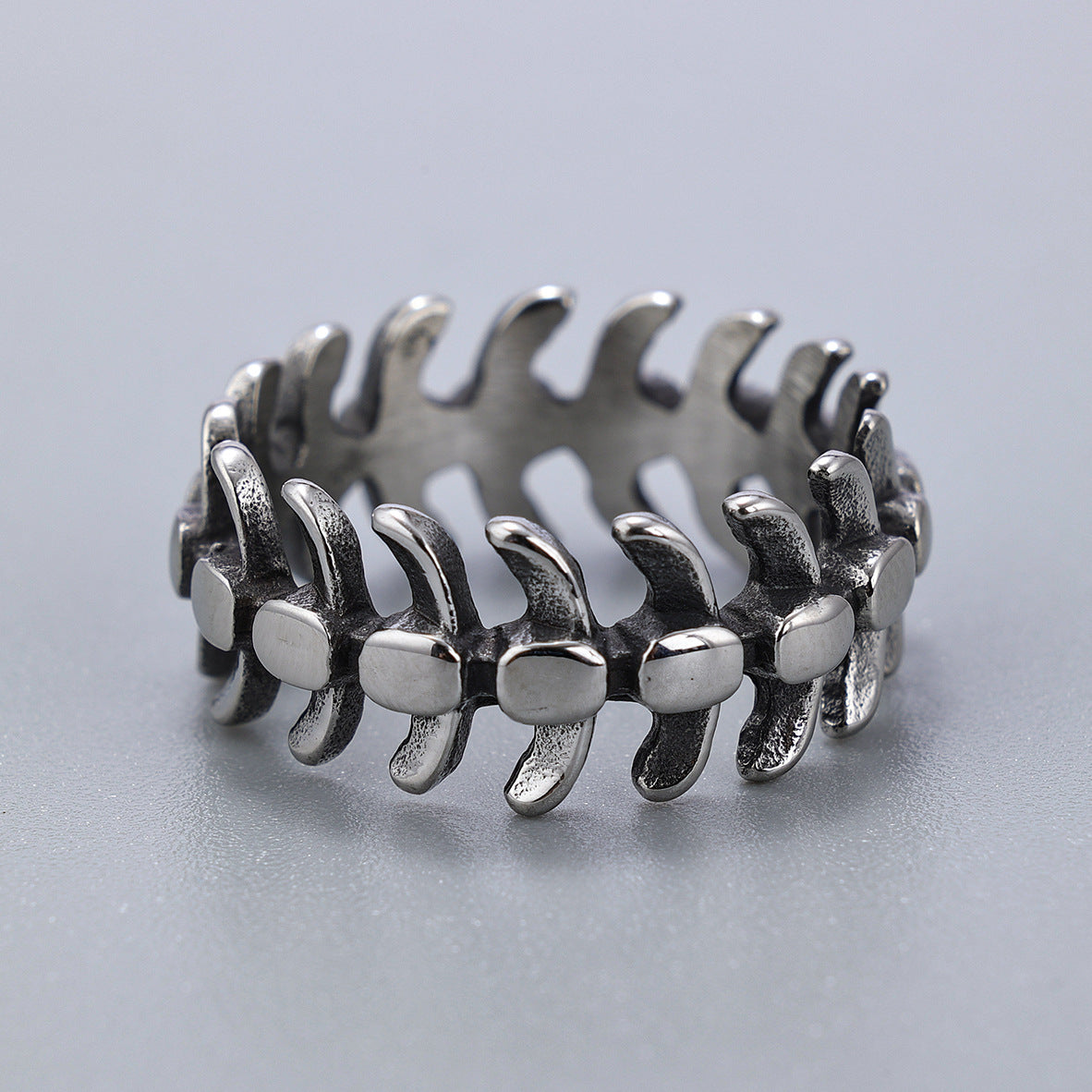 Stainless Steel Dragon Bone Design Retro Ring for Men Women