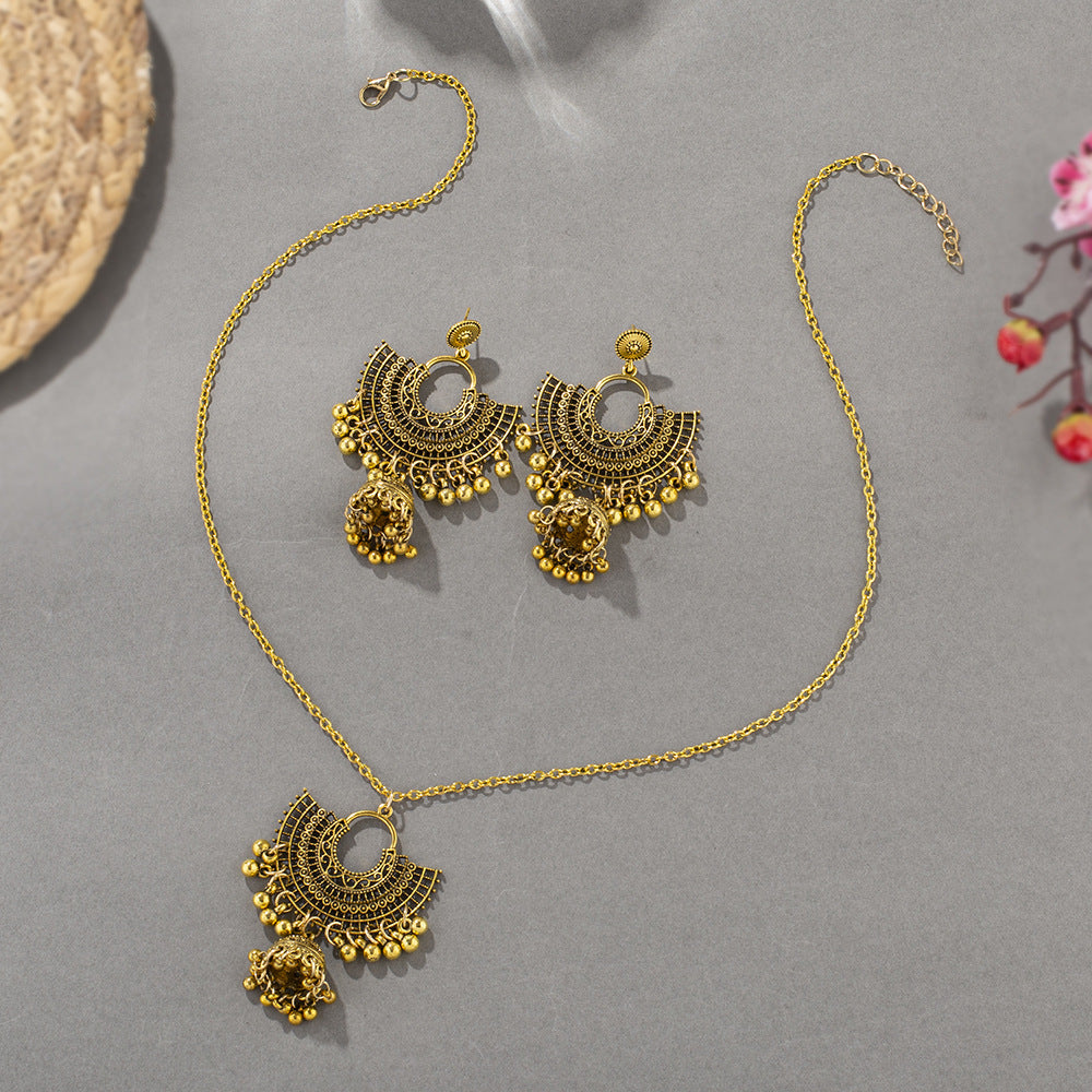 Bohemian retro oorbellen en ketting set met belletjes