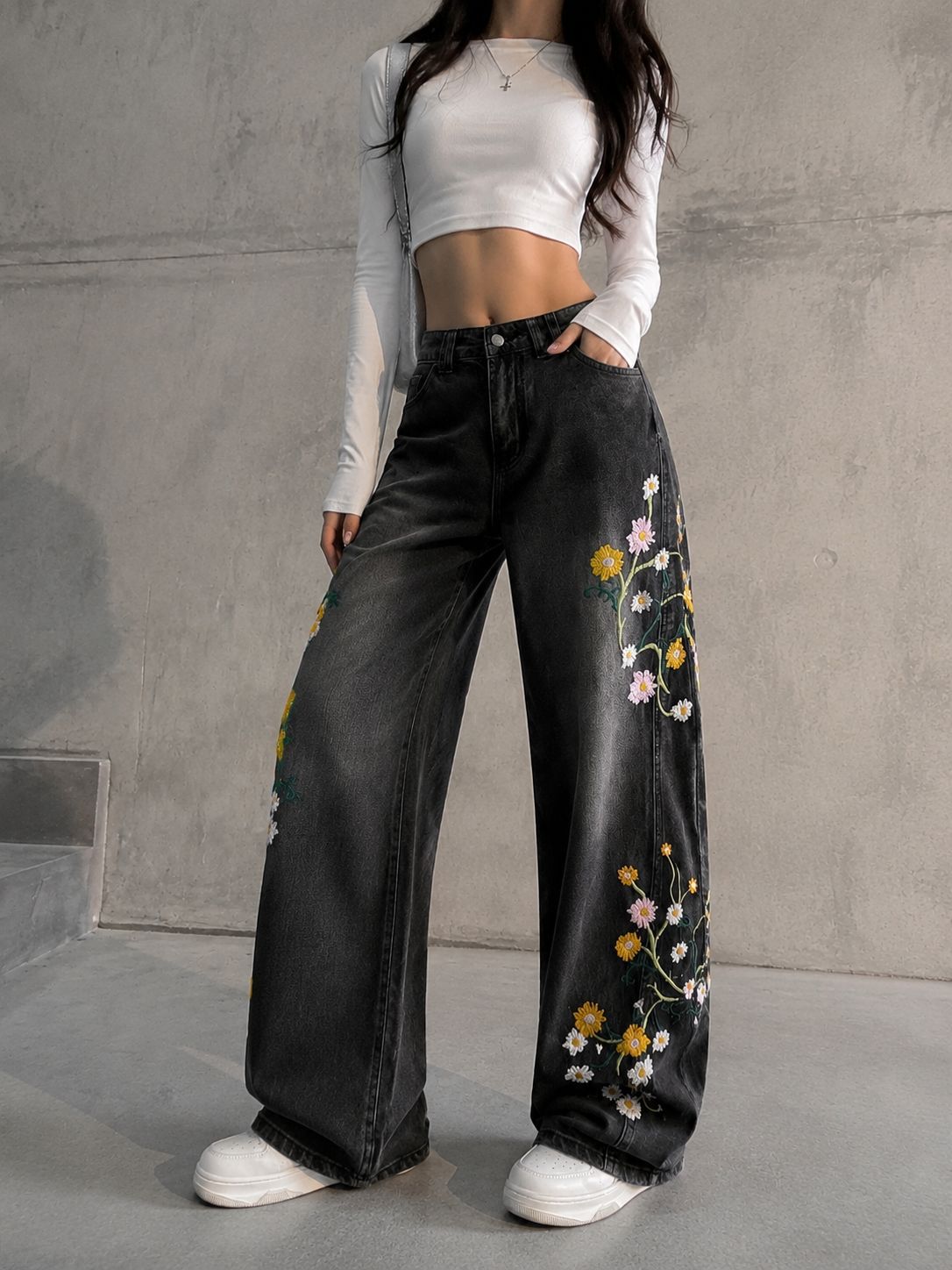 Floral Embroidered Wide Leg Pants