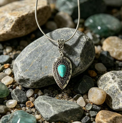 Retro Water Drop Turquoise Pendant Necklace