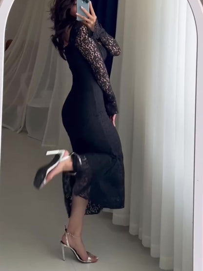 Zwarte kanten patchwork jurk met vierkante hals