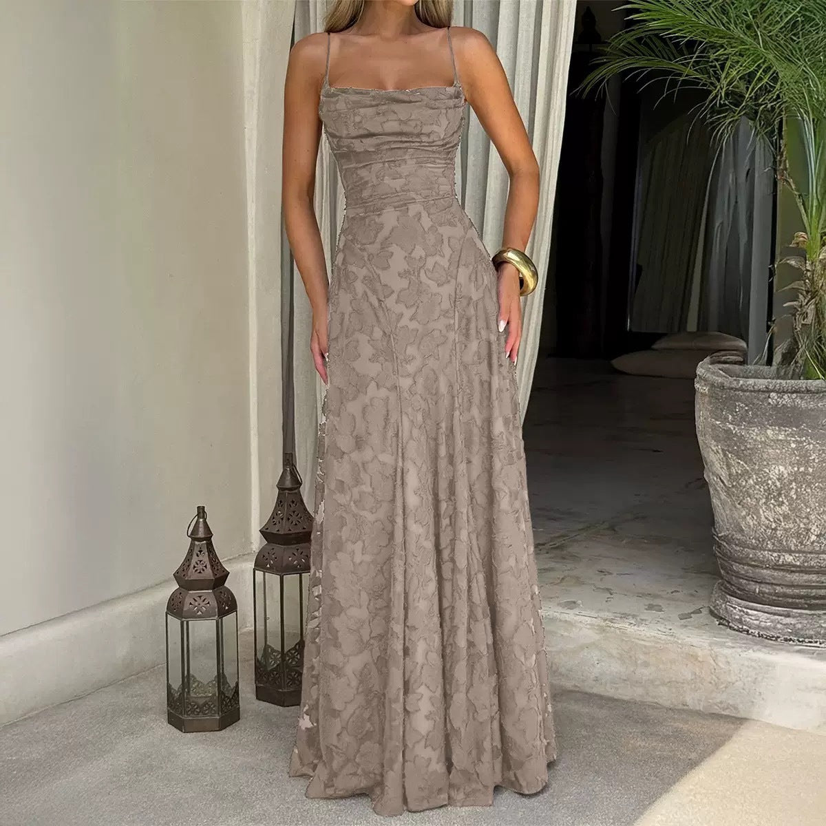Elegant Lace Backless Evening Dress