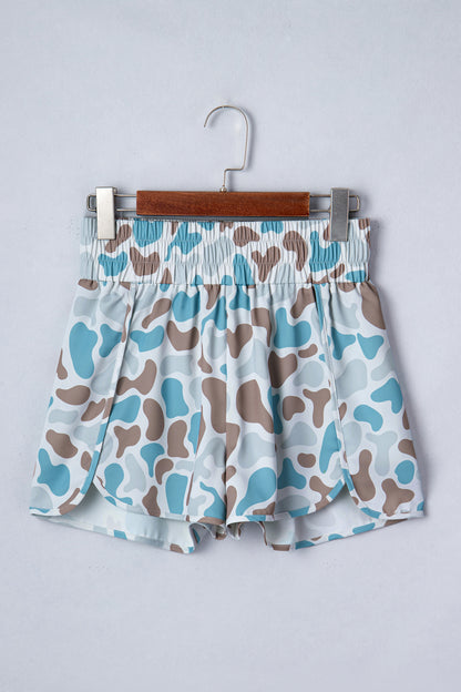 Camouflageprint shorts met hoge taille en plooien