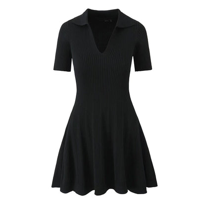 Fashionable waist cinched V-neck short sleeved knitted jumpsuit short skirt