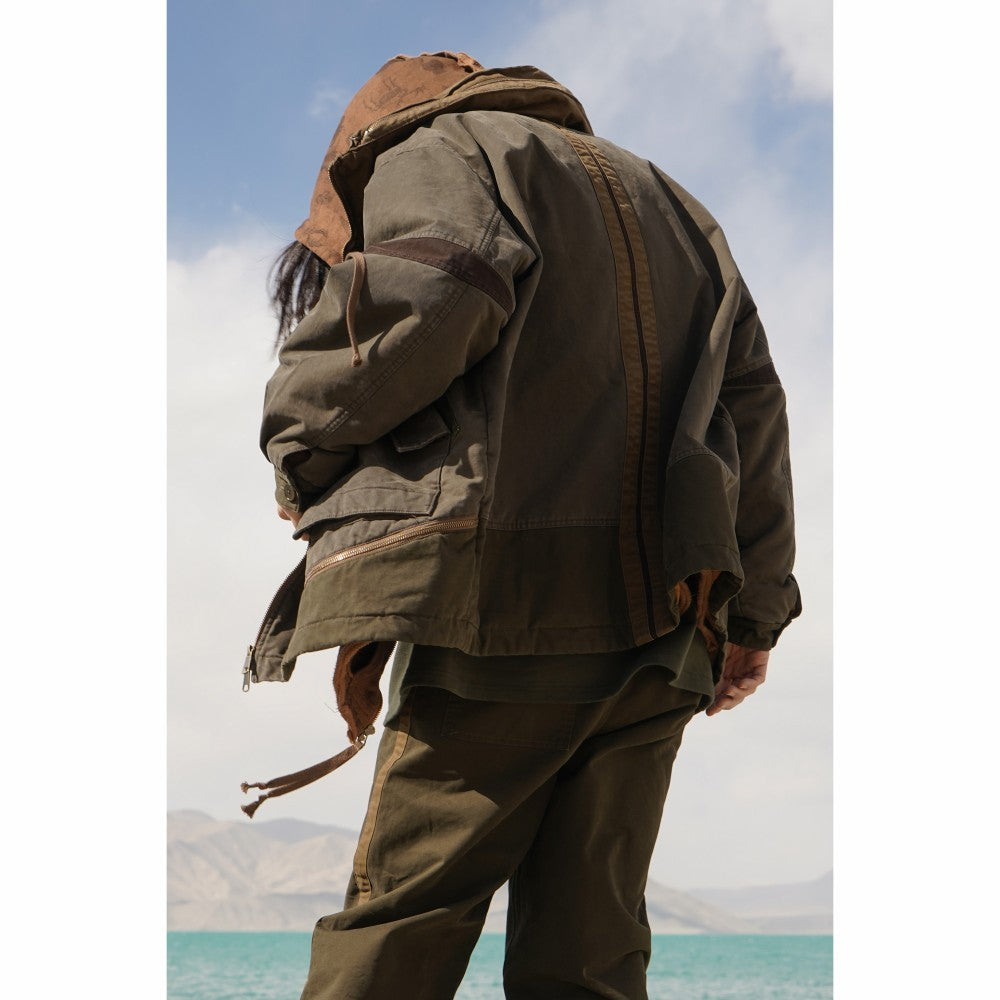 Silhouet splitst gewassen oude katoenen heren jas