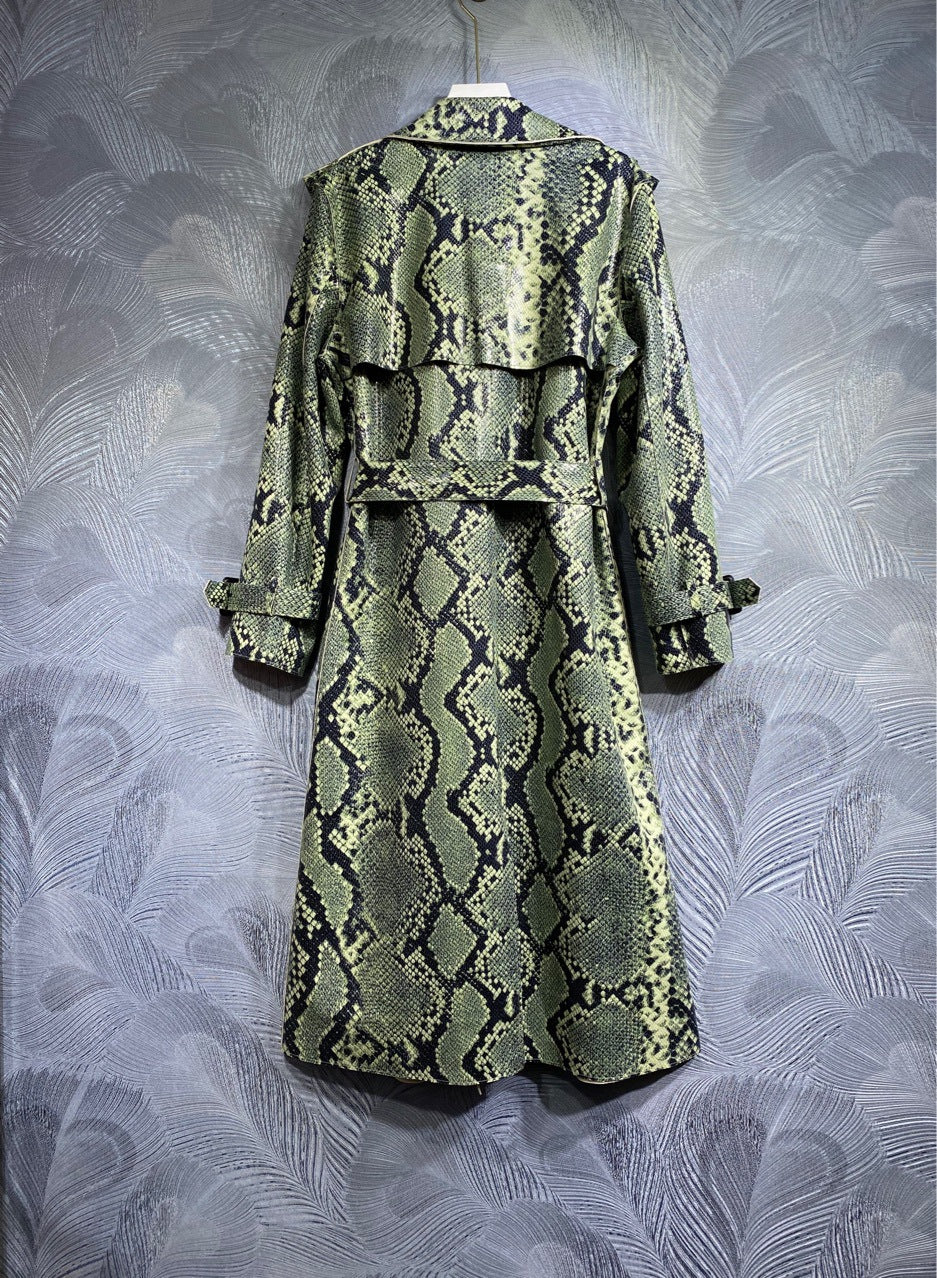Designer PU jas voor dames met slangenprint lange mouwen en riem