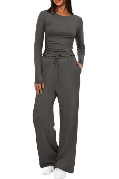 Long sleeved solid color suit