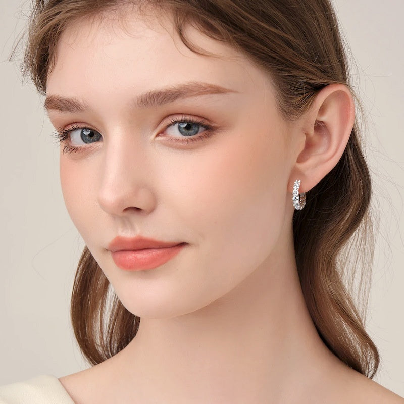 Luxe oorbellen met volle diamanten en moissaniet sterlingzilver