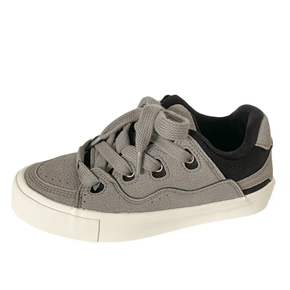 Contrasterende unisex sneakers met ronde neus