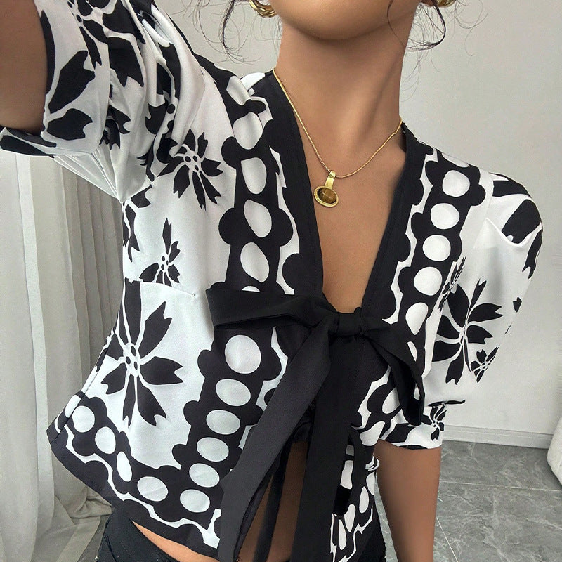 Franse blouse met pofmouwen striksluiting en patroon voor dames