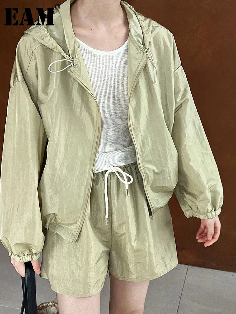 Women's Summer Athletic and Casual Set with Hood Fashionable Wide-leg Shorts Two-piece Set