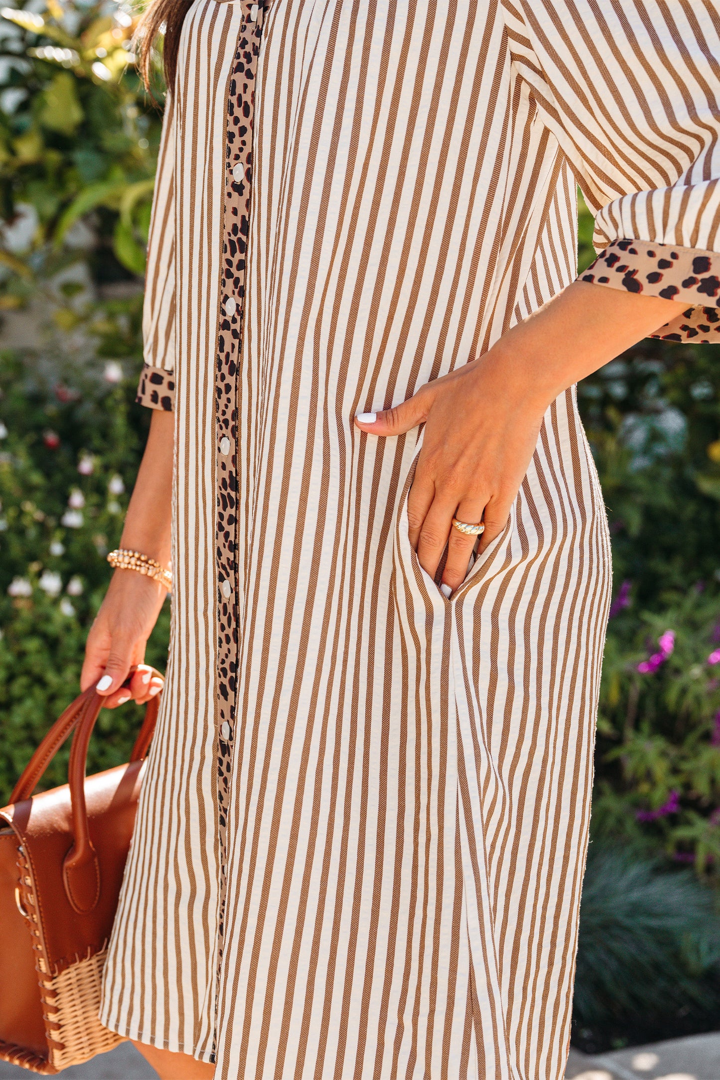 Gestreepte jurk met knopen en luipaardprint