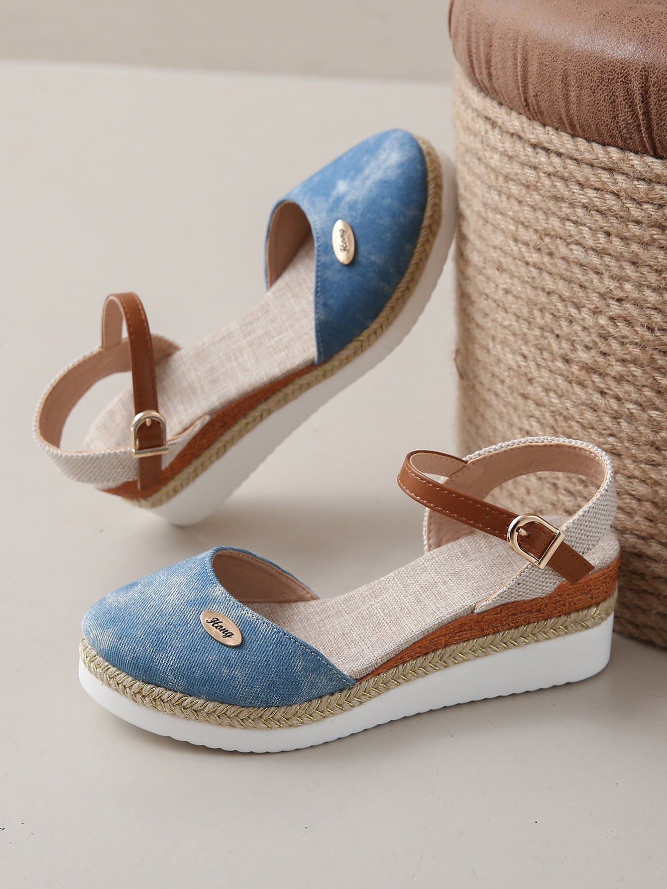 Lady's Sandals