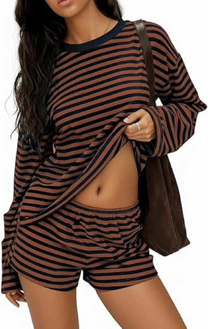 Dames gestreepte short en T-shirt met lange mouwen tweedelig setje