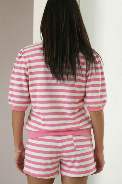 Gestreepte T-shirt met pofmouwen en bijpassende shorts