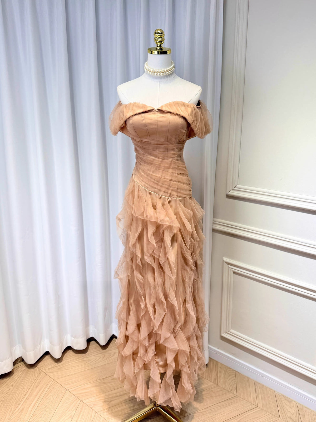 Niche Design One-Shoulder Pleated Ruffle Long Dress
