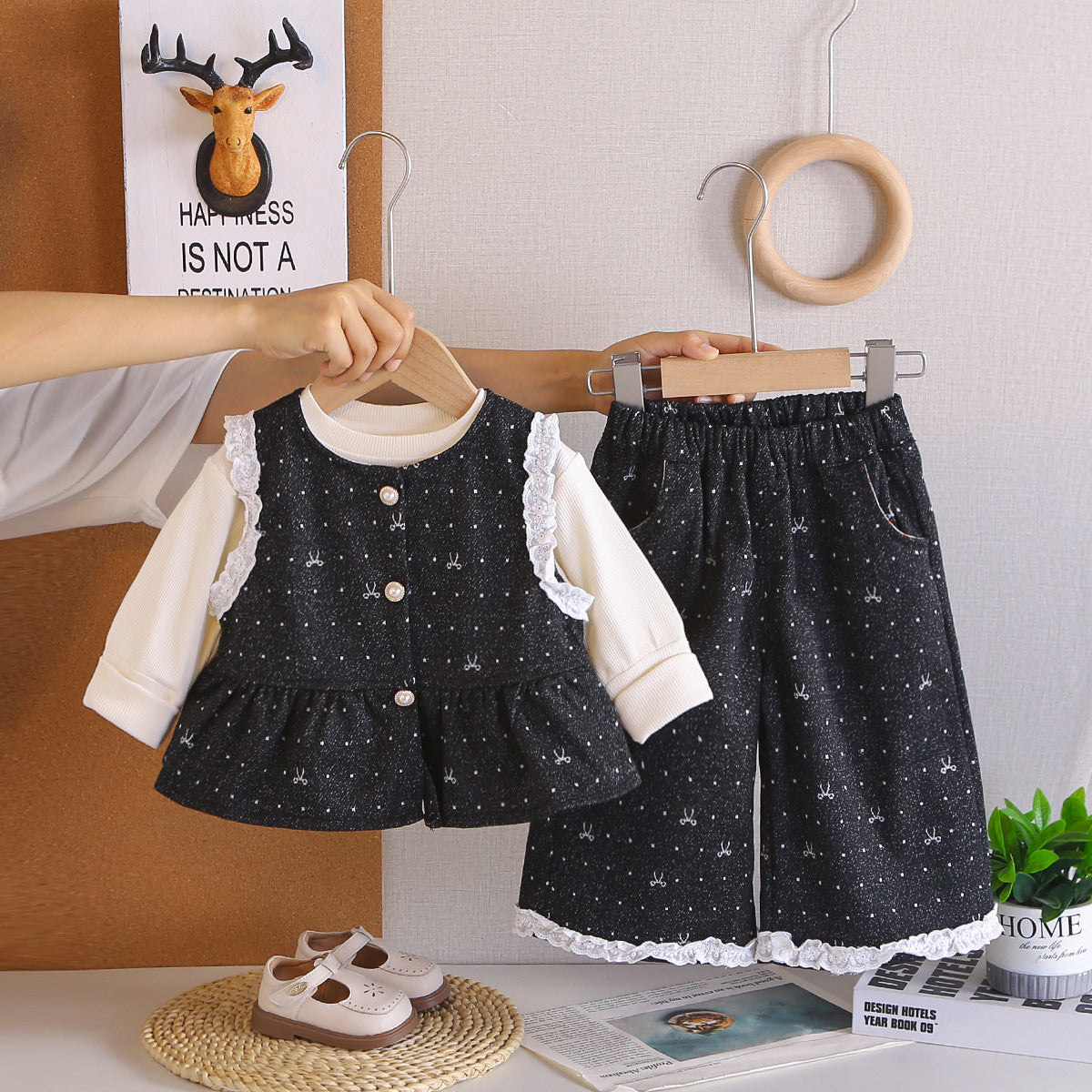 Spring and Autumn Baby Girl's 3-piece Vest Set