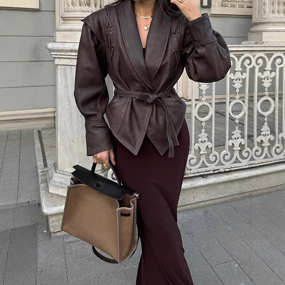 Strap up short long sleeved jacket