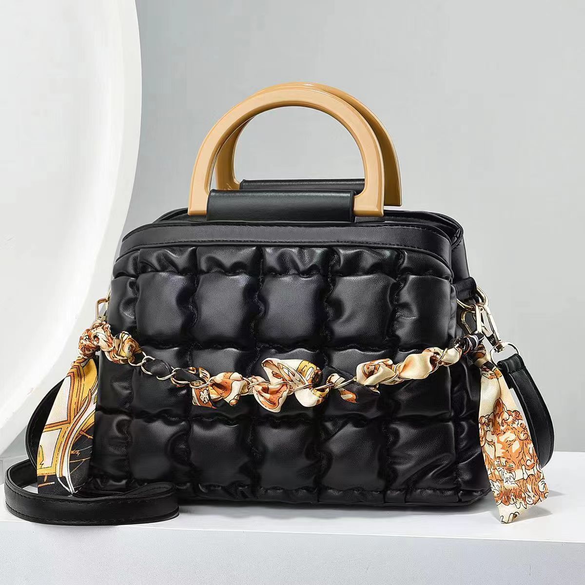 Hoogwaardige en modieuze handtas