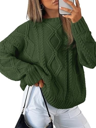 Women's knitted round-neck sweater for casual wear
