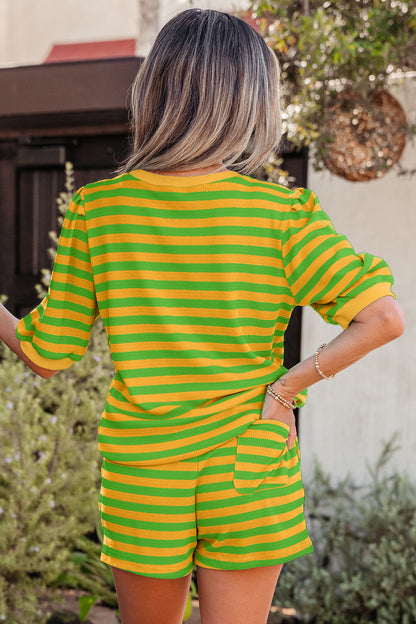 Gestreepte T-shirt met pofmouwen en bijpassende shorts