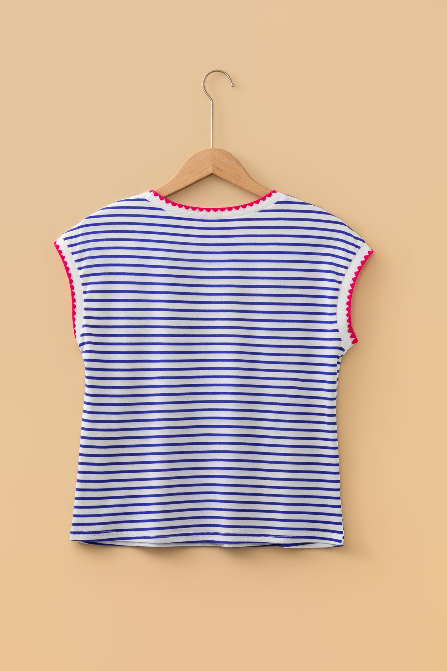 T-shirt met ronde hals en korte mouwen blauwe strepen en contrasterende bies