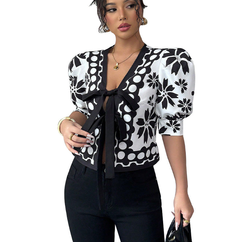 Franse blouse met pofmouwen striksluiting en patroon voor dames