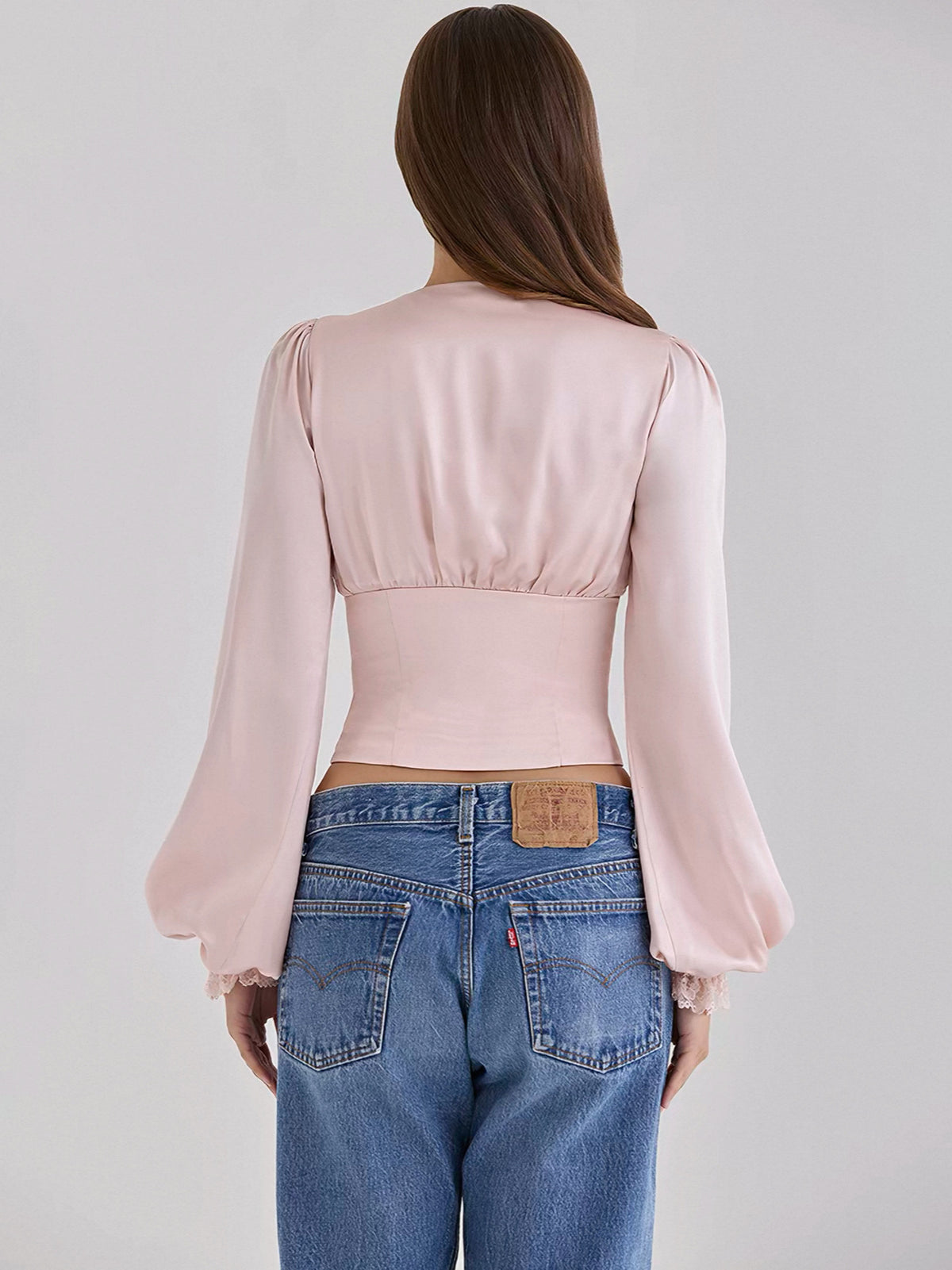 Franse vintage satijnen blouse met kanten afwerking