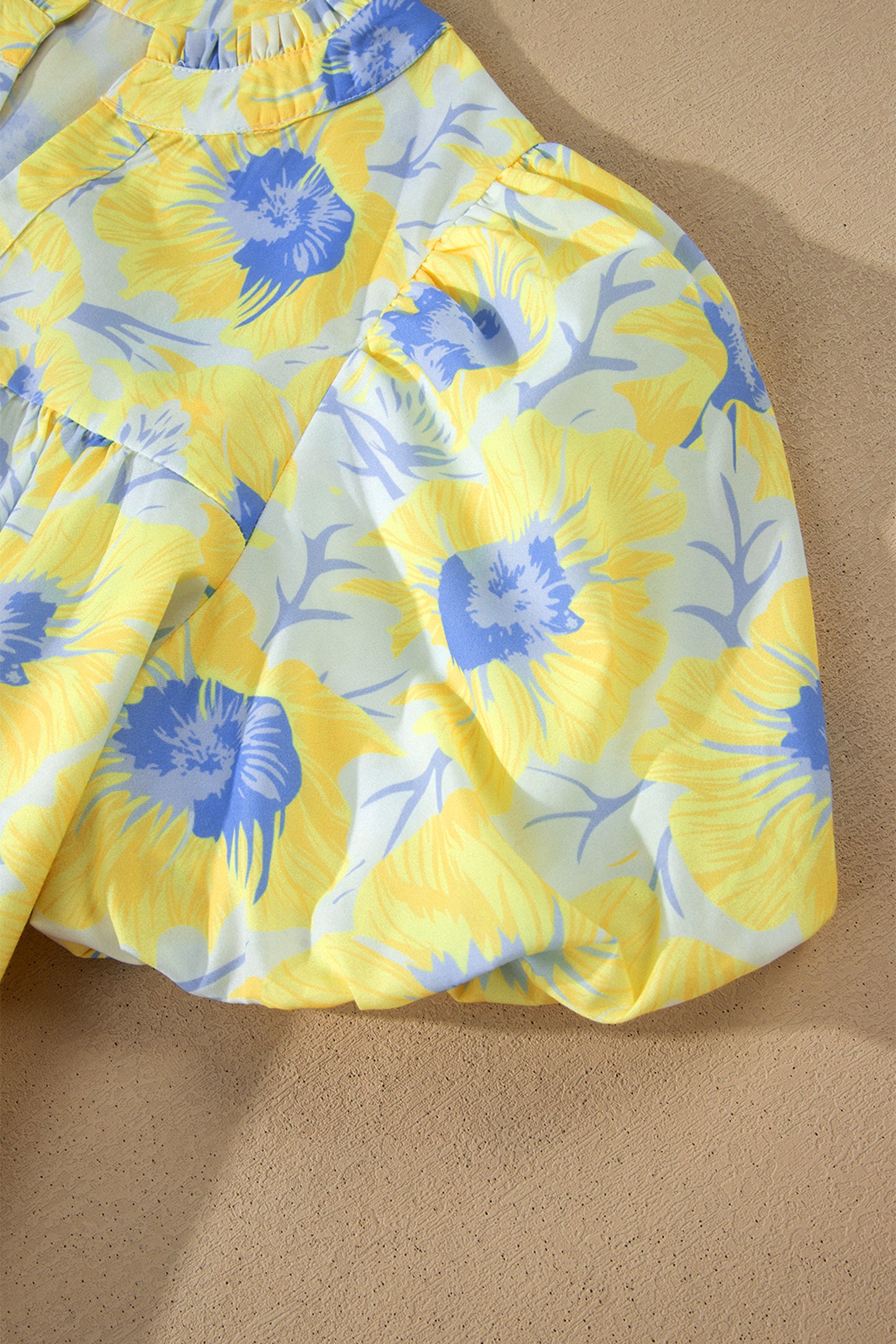 Zomerblouse met korte pofmouwen en bloemenprint