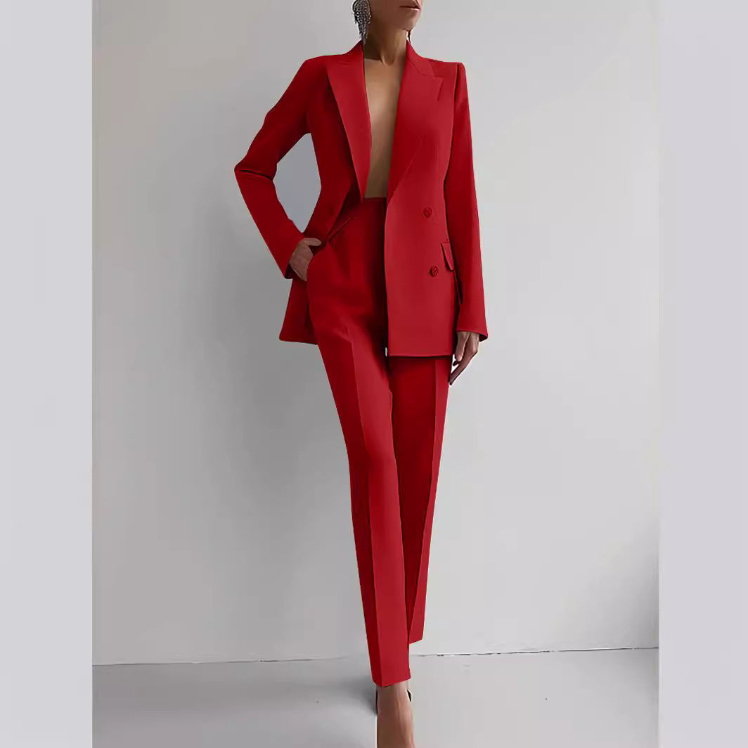 Elegante damespak in zakelijke stijl