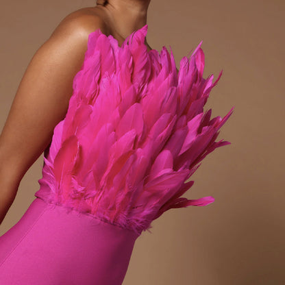 Strapless bodycon feestjurk met veren en ritssluiting