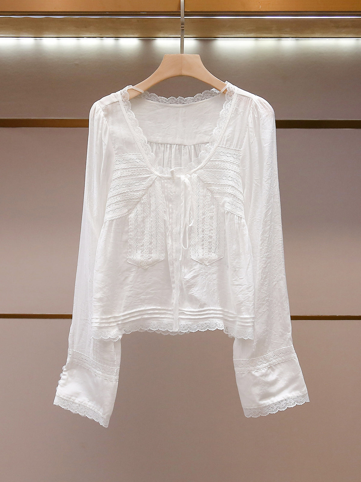 Women's Autumn French Elegant Lace Trim Tie Neck Long Sleeve Shirt