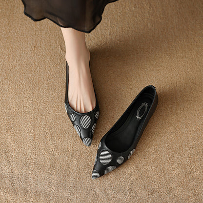 Dames platte leren schoenen met vierkante gevlochten hak van schapenvacht