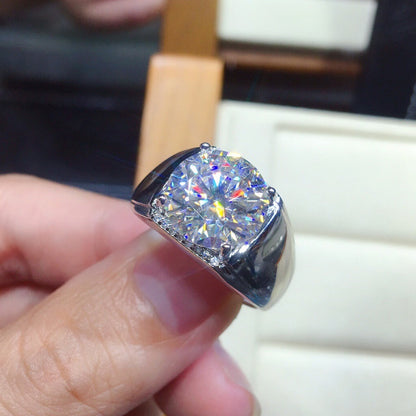 Herenring met 5 karaat acht harten en acht pijlen verguld met PT950 simulatiemoissaniet