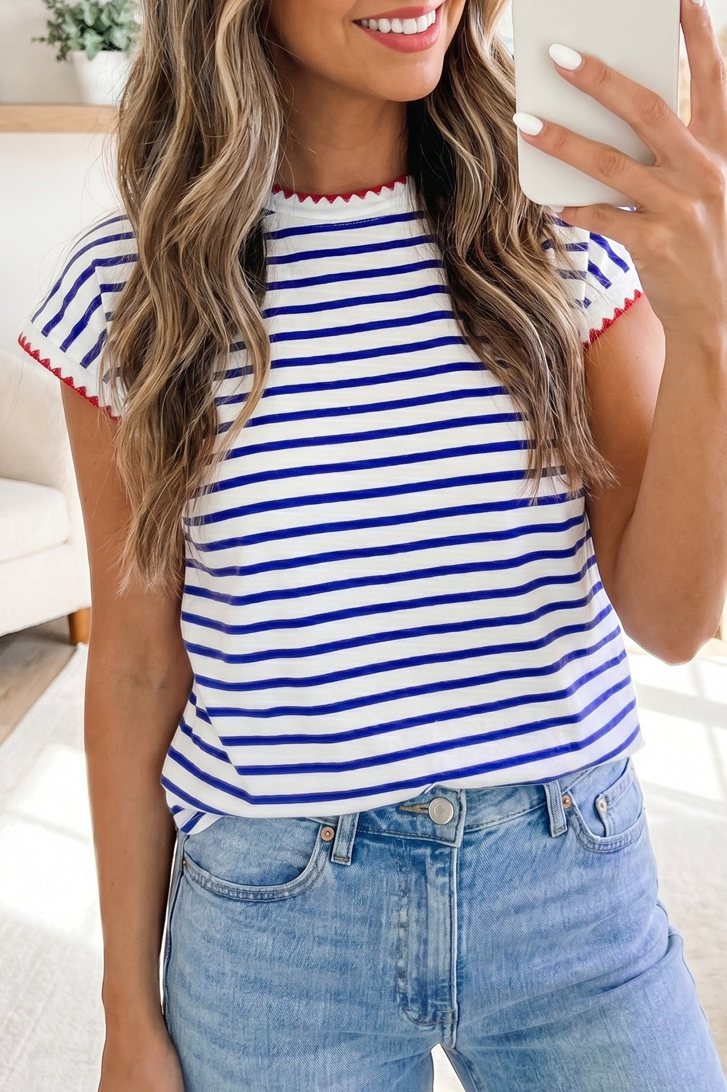T-shirt met ronde hals en korte mouwen blauwe strepen en contrasterende bies