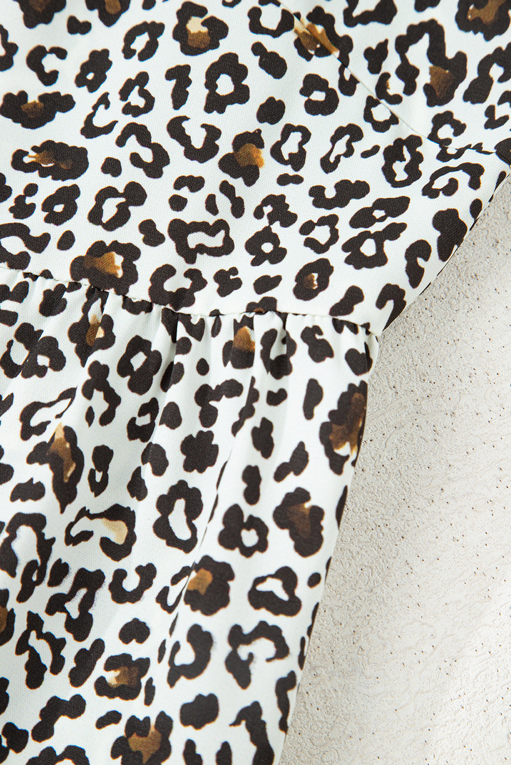 Plus size mini-jurk met knoopsluiting V-hals luipaard of bloemenprint losse pasvorm