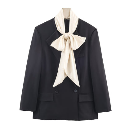 Blazer met verwijderbare strikkraag