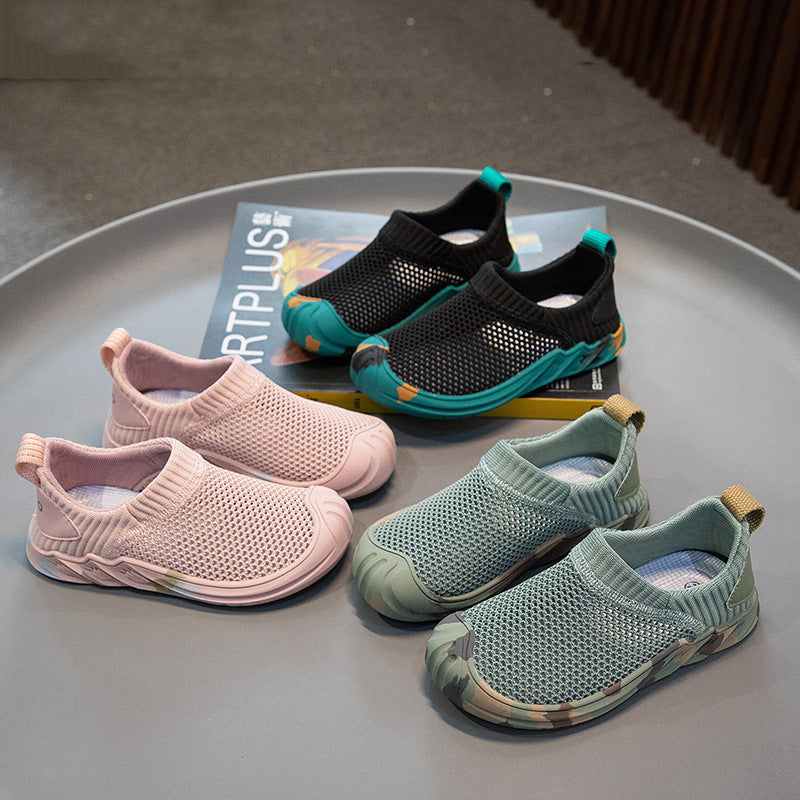Children's athletic shoes