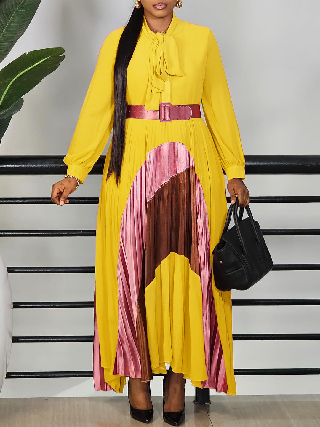 Elegant Pleated Dress with Belt
