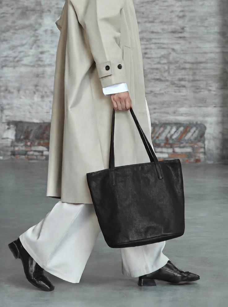 Vegetable-Tanned Cowhide Tote Bag for Women