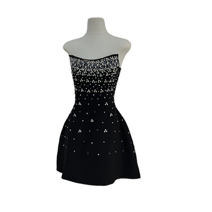 Hand-sewn high-end hourglass-shaped dress without shoulder straps