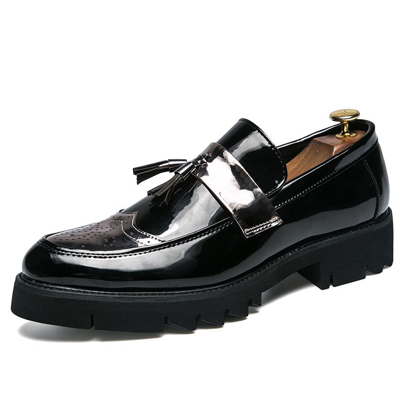 Lakleren schoenen in Britse stijl met hoge profielzool
