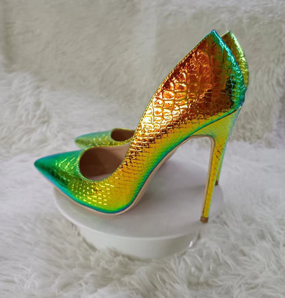 Laser snake patterned green pointed high heels, women's thin heels