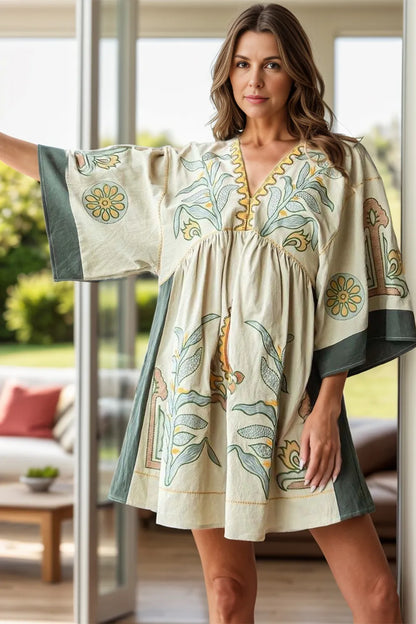 Beautiful women's summer retro loose V-neck dress