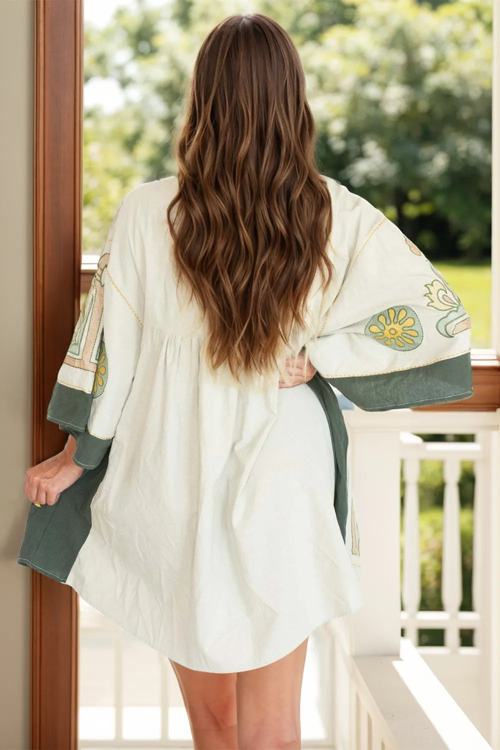 Beautiful women's summer retro loose V-neck dress