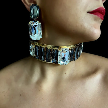 Modieuze oversized choker ketting en oorbellenset met strass steentjes
