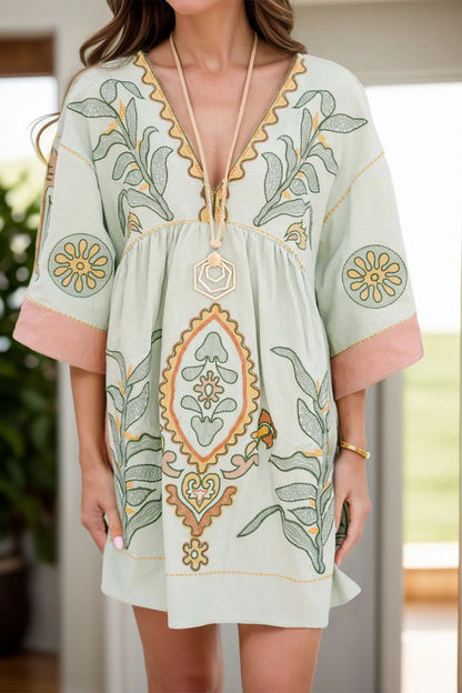 Beautiful women's summer retro loose V-neck dress