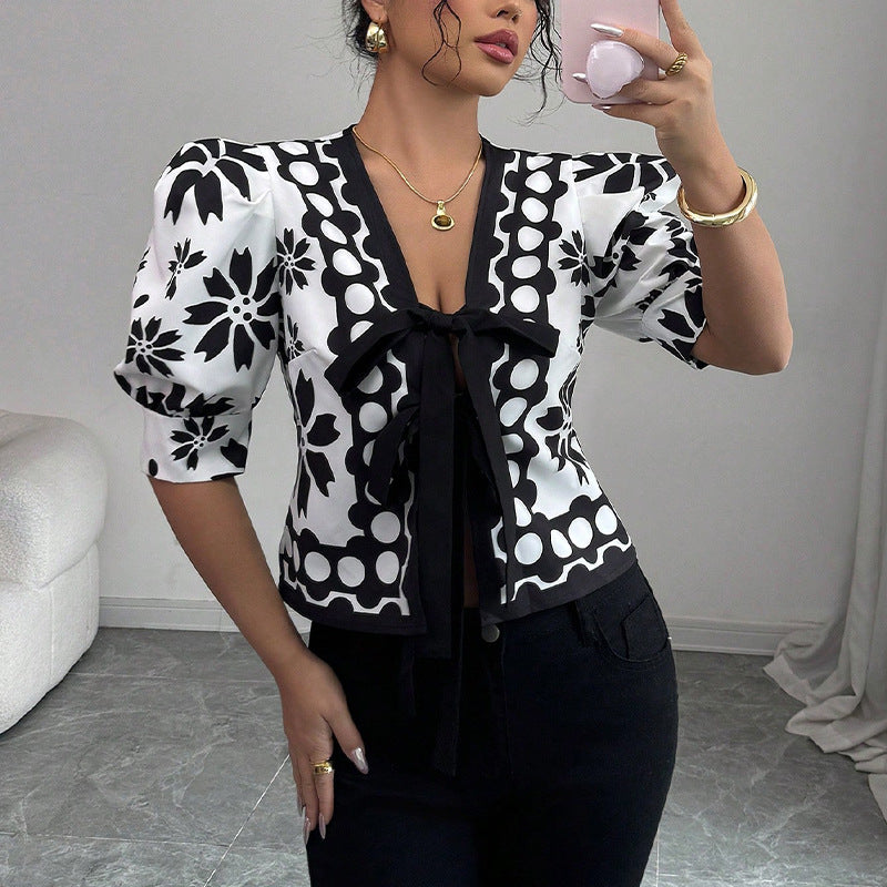 Franse blouse met pofmouwen striksluiting en patroon voor dames