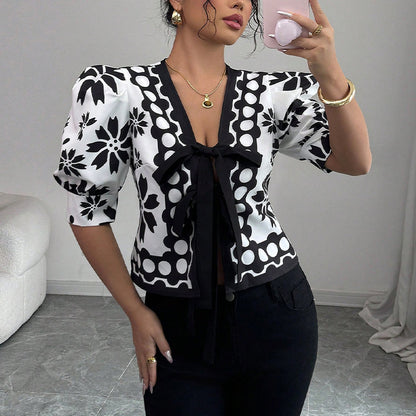 Franse blouse met pofmouwen striksluiting en patroon voor dames