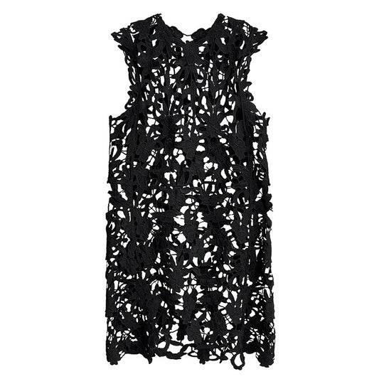 Luxe en sexy kanten midi-jurk die pure verleiding uitstraalt